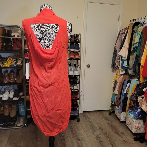 Revolve Line& dot low back/highlow cut out backtop - Picture 8 of 11